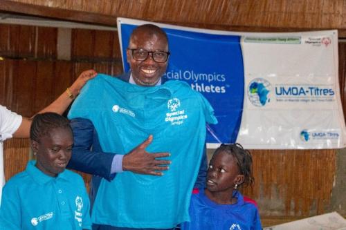 Partenariat-entre-UMOA-Titres-et-Special-Olympics-Sénégal-–-Formation-de-coachs-dans-le-cadre-du-programme-Young-Athletes 10